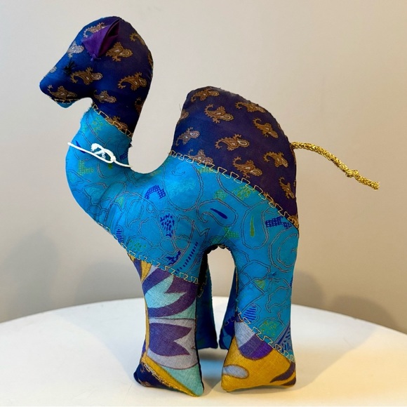 NWOT Patchwork Stuffed Camel Handcrafted in India - from Ark Encounter in KY - Picture 2 of 5